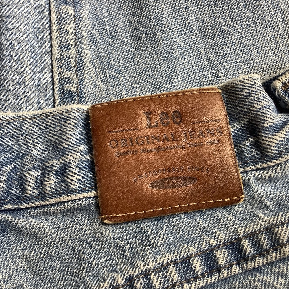 Lee 100% cotton, vintage size 8 M.